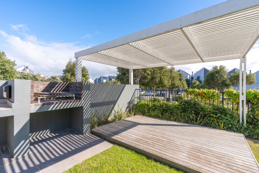 2 Bedroom Property for Sale in Burgundy Estate Western Cape